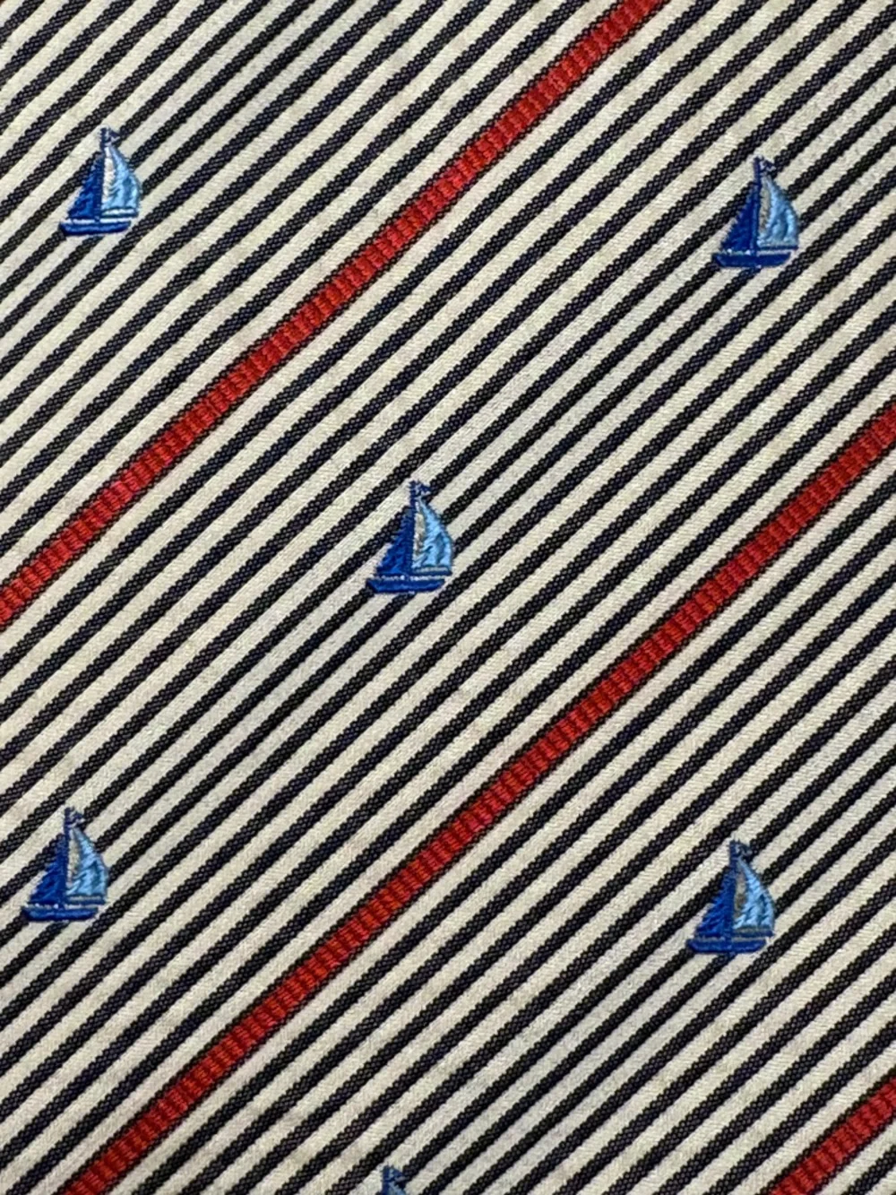 Tom James Royal Classic Silk Tie Vintage Nautical Sailboat Red Striped 3.5